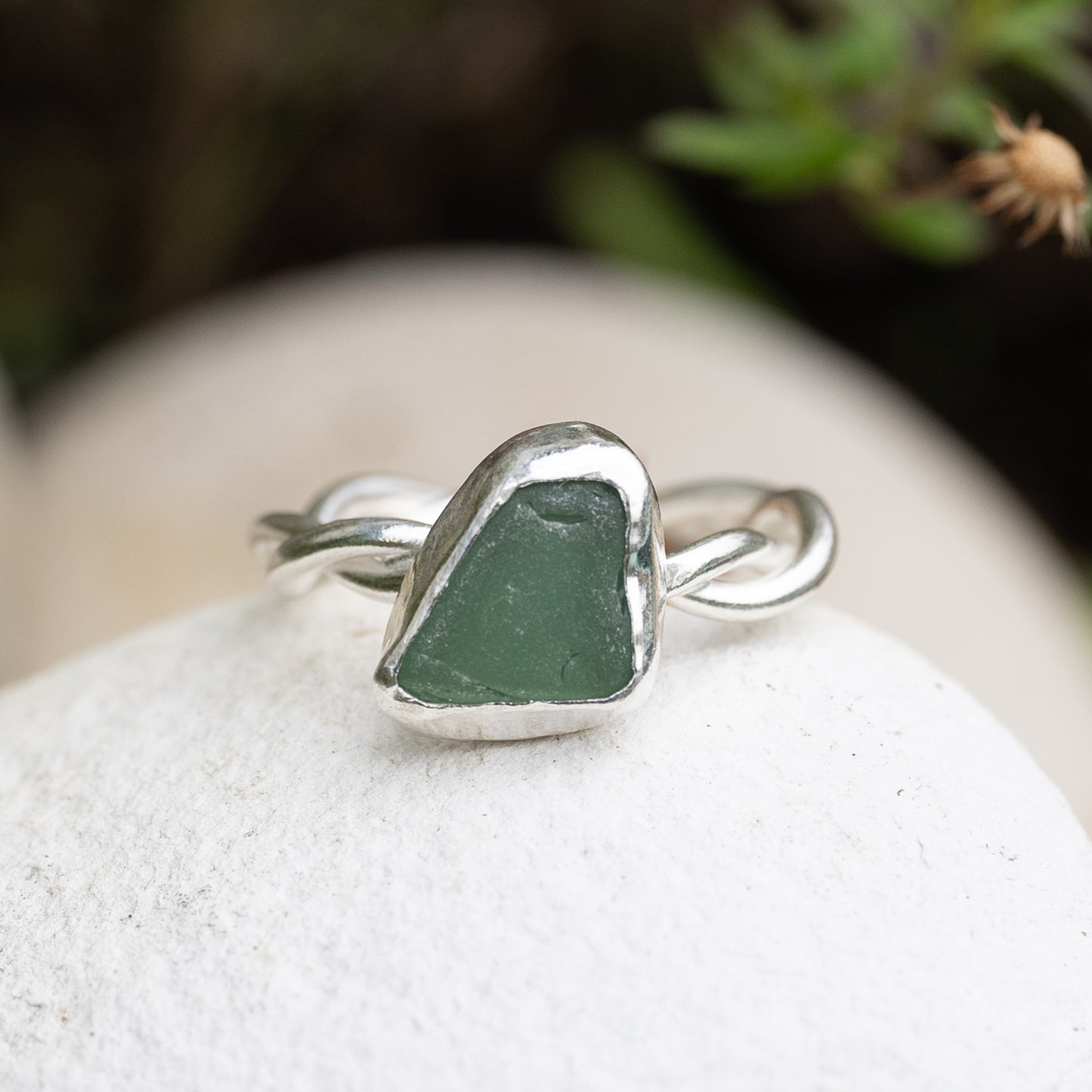 Green Seaglass Ring with Twist Band - Size M 1/2