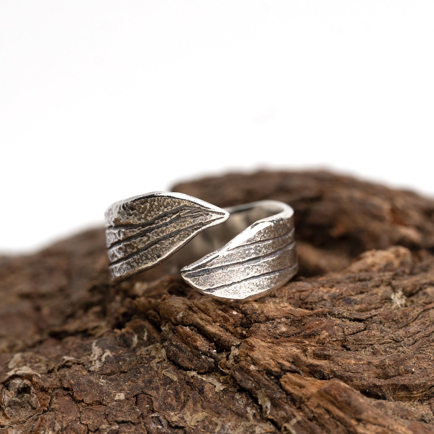 Adjustable Plantain Leaf Ring
