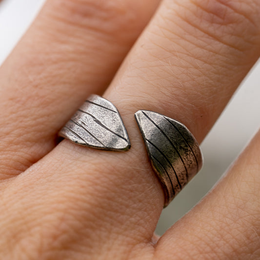 Adjustable Plantain Leaf Ring