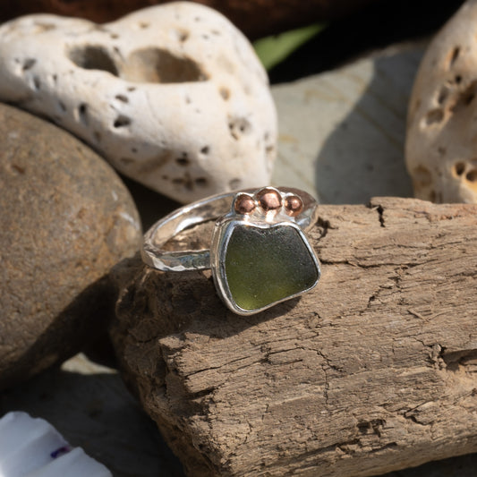 Dorset Green Seaglass Ring with Copper Rocks - Size L
